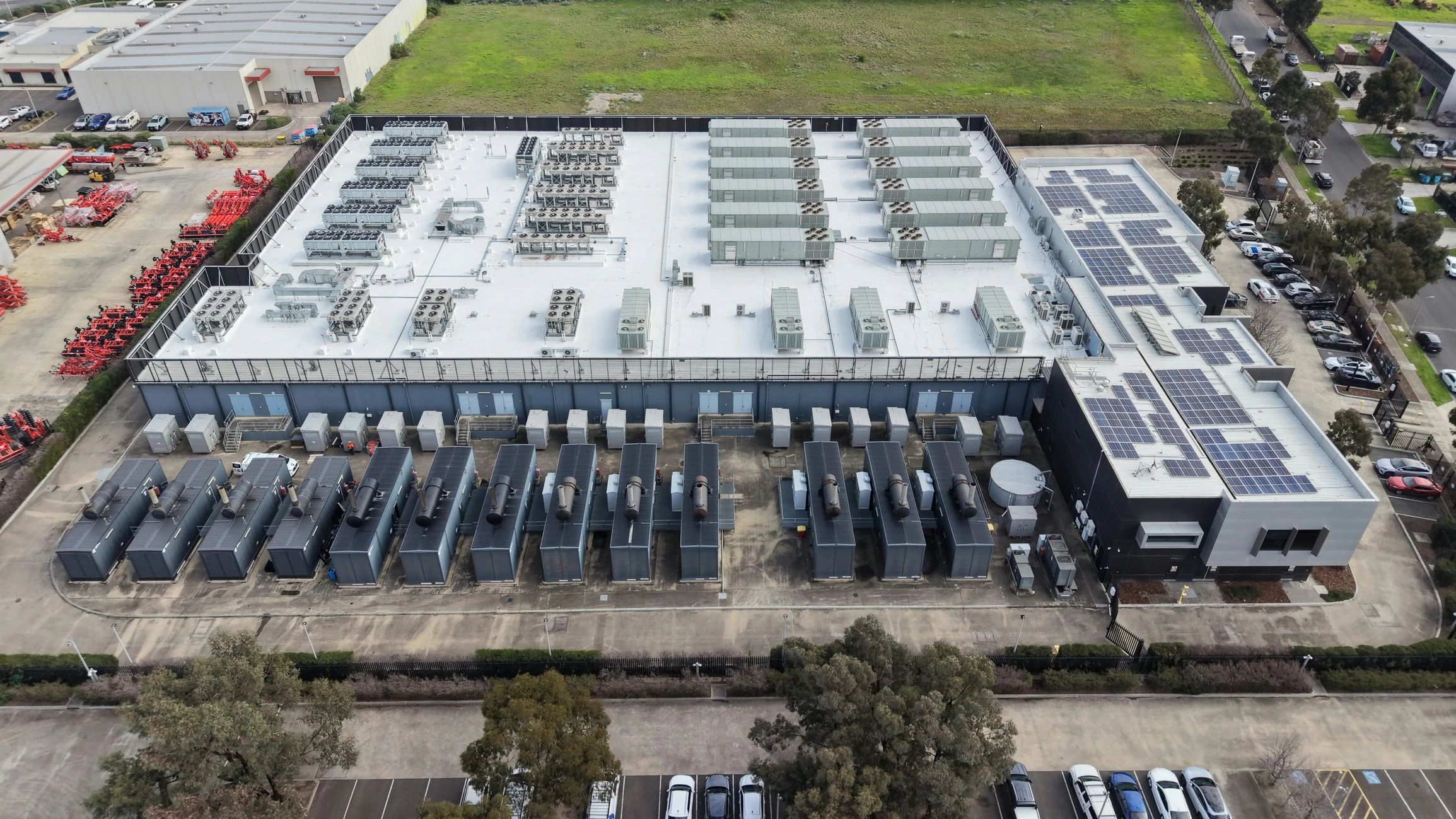 Data center infrastructure representing vendor-aligned support capabilities